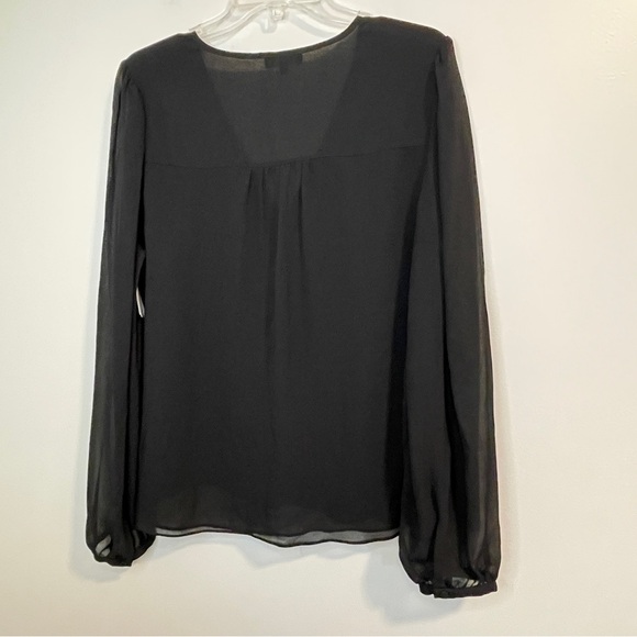 1.State LONG SLEEVE V-NECK PLEATED BUTTON FRONT TOP IN RICH BLACK XL - Picture 3 of 7